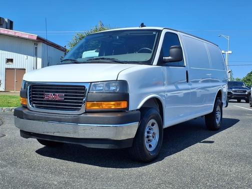 2023 GMC Savana 2500 Work Van