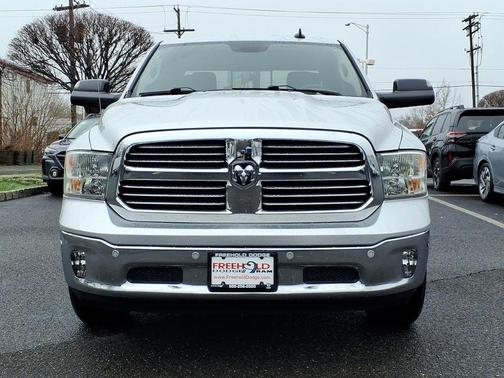 Bright Silver Clearcoat Metallic 2017 RAM 1500 Big Horn