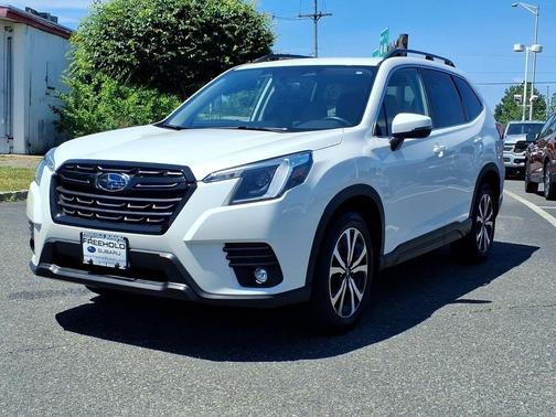 Crystal White Pearl 2024 Subaru Forester Limited