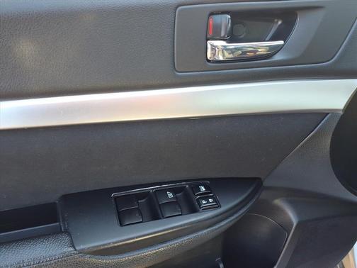 2010 Subaru Legacy 2.5i