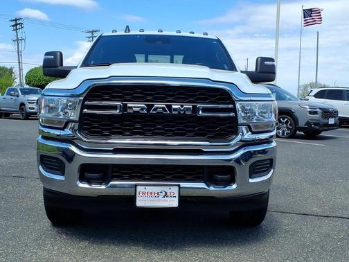 Bright White Clearcoat 2023 RAM 2500 Tradesman
