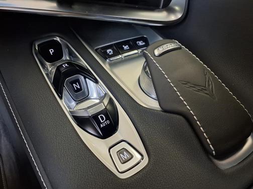 2024 Chevrolet Corvette Stingray w/2LT