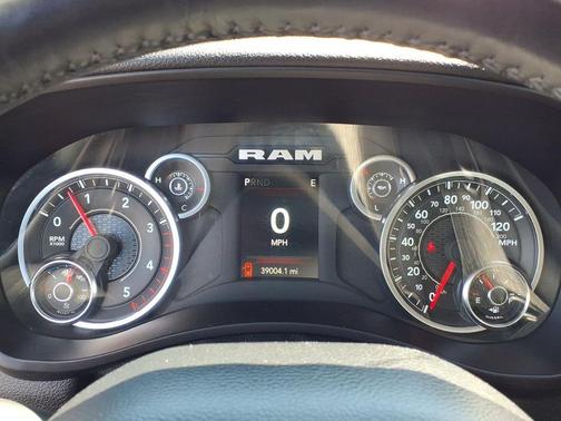 Bright White Clearcoat 2024 RAM 2500 Big Horn
