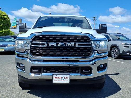Bright White Clearcoat 2024 RAM 2500 Big Horn