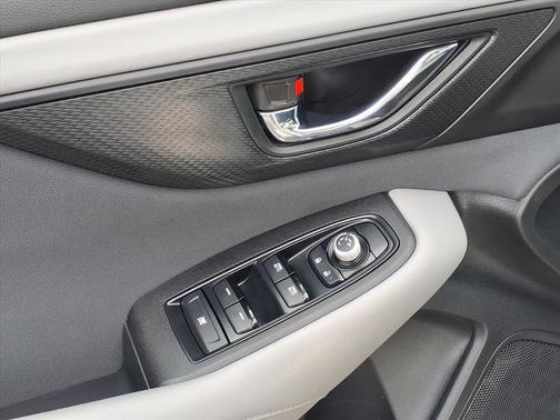 Ice Silver Metallic 2021 Subaru Outback Premium