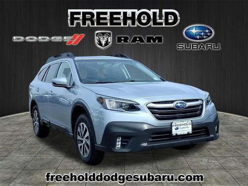 Ice Silver Metallic 2021 Subaru Outback Premium