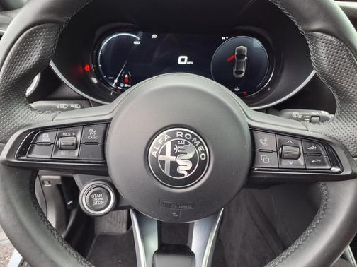 2024 Alfa Romeo Giulia Ti