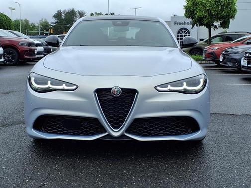 2024 Alfa Romeo Giulia Ti