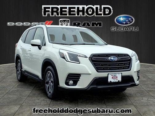 Crystal White Pearl 2023 Subaru Forester Premium