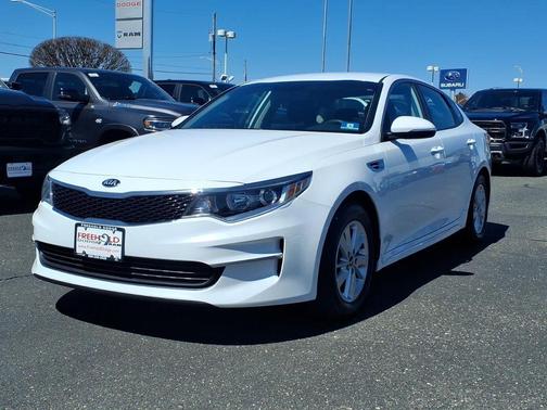 Snow White Pearl 2016 Kia Optima LX
