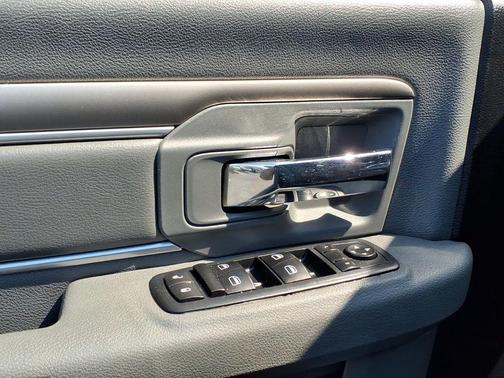 Bright White Clearcoat 2016 RAM 1500 Big Horn