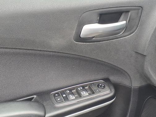 2017 Dodge Charger SE