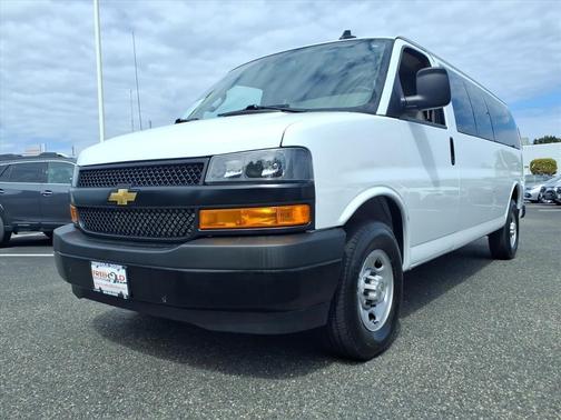 2024 Chevrolet Express 3500 LS