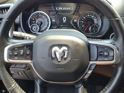Diamond Black 2019 RAM 1500 Laramie