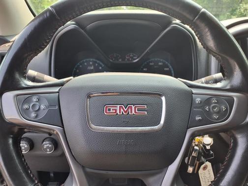 2017 GMC Canyon SLE