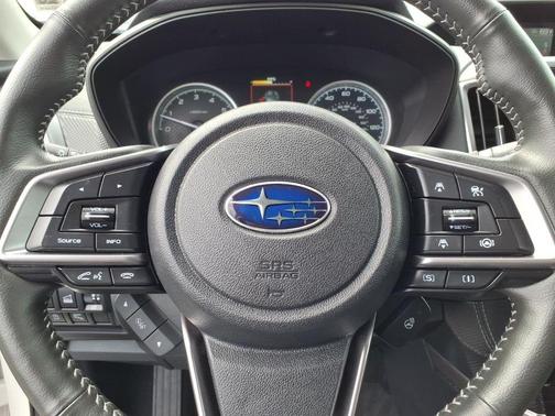 Crystal White Pearl 2023 Subaru Forester Limited