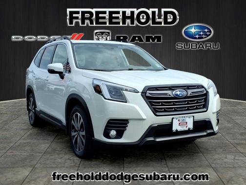 Crystal White Pearl 2023 Subaru Forester Limited