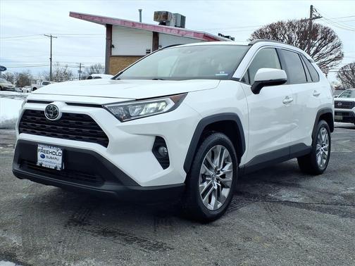 2019 Toyota RAV4 XLE Premium