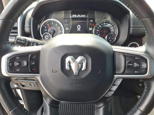 Bright White Clearcoat 2022 RAM 1500 Laramie