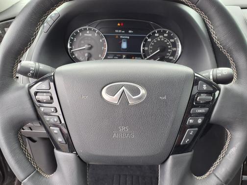 2022 INFINITI QX80 Luxe