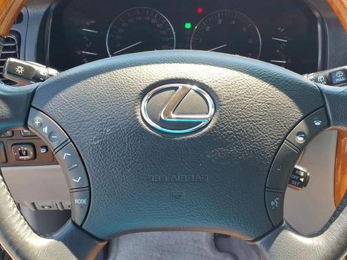 Galactic Gray Mica 2004 Lexus LX 470