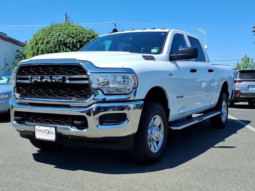 Bright White Clearcoat 2022 RAM 2500 Tradesman