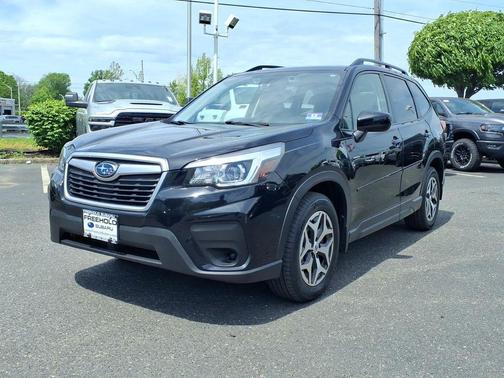 Crystal Black Silica 2019 Subaru Forester Premium