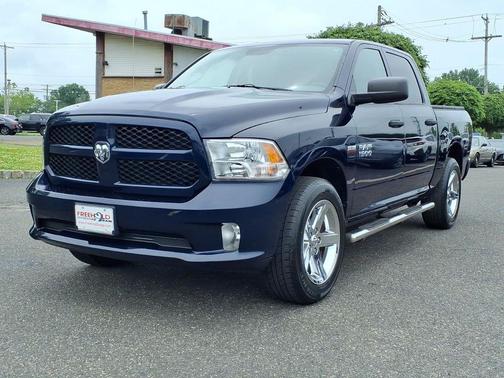 True Blue Pearlcoat 2013 RAM 1500 Tradesman/Express