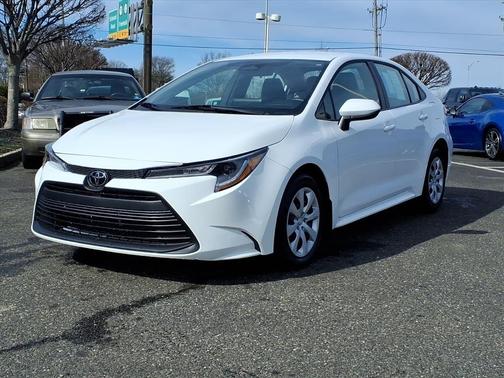 Ice 2026 Toyota Corolla LE