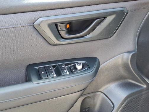 Crystal White Pearl 2025 Subaru Forester Premium
