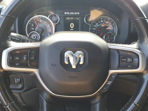 Bright White Clearcoat 2021 RAM 1500 Big Horn