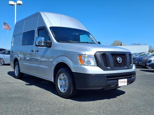 2018 Nissan NV Cargo NV2500 HD SV V6/SV V8