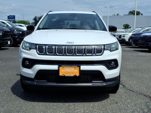 Bright White Clearcoat 2022 Jeep Compass Latitude