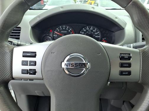 Glacier White 2019 Nissan Frontier S