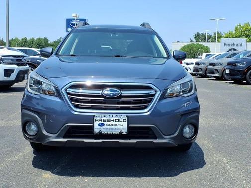 Twilight Blue Metallic 2018 Subaru Outback 2.5i Premium