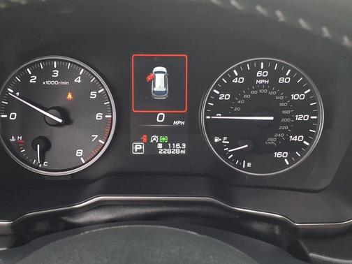 Crystal White Pearl 2023 Subaru Outback Limited