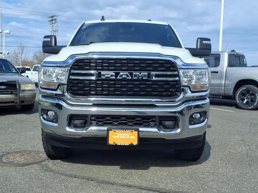 Bright White Clearcoat 2024 RAM 2500 Big Horn