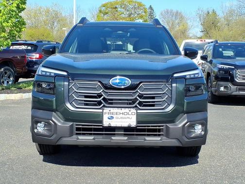 Deep Emerald Green 2026 Subaru Outback Premium