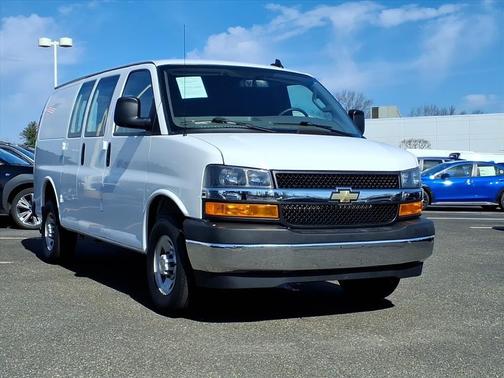 2024 Chevrolet Express 2500 Work Van