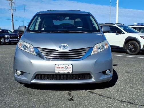 2014 Toyota Sienna XLE