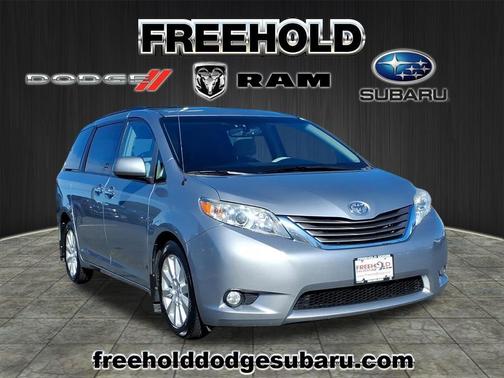2014 Toyota Sienna XLE