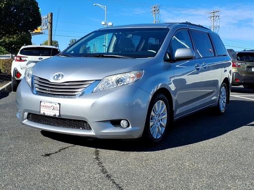 2014 Toyota Sienna XLE