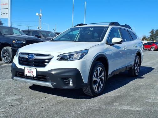 Crystal White Pearl 2022 Subaru Outback Limited