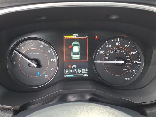 Crystal White Pearl 2023 Subaru Crosstrek Premium