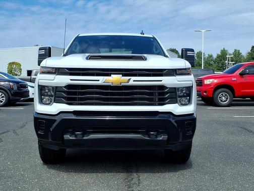 2024 Chevrolet Silverado 2500 Custom