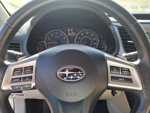 Satin White Pearl 2014 Subaru Outback 2.5i Premium