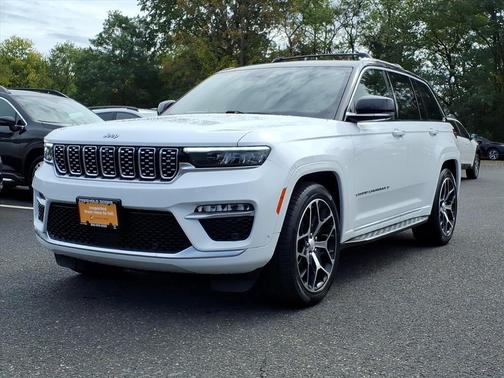 2023 Jeep Grand Cherokee Summit