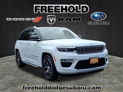 2023 Jeep Grand Cherokee Summit