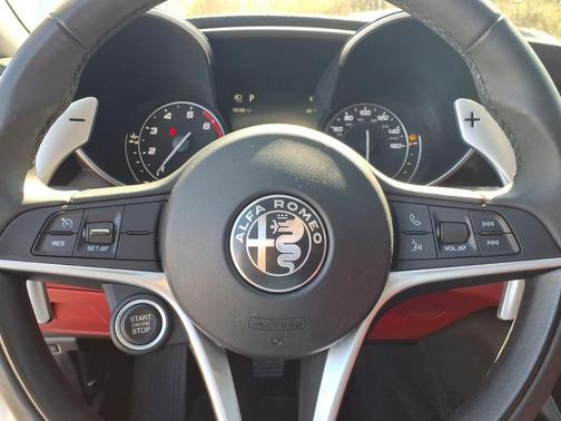 2018 Alfa Romeo Giulia Ti