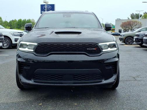 DB Black Crystal Clearcoat 2024 Dodge Durango R/T